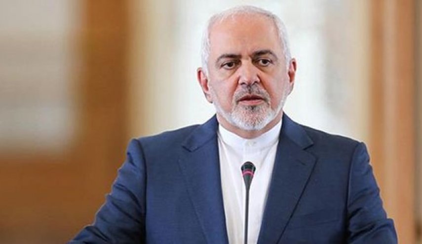 ظریف: گفت وگوهای خیلی خوبی با مقامات عمانی داشتم

