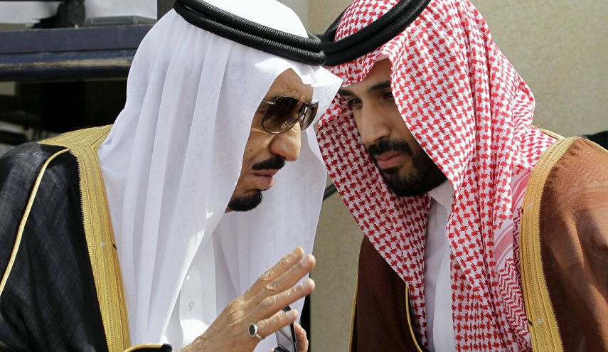 محمد ابن سلمان يمنع أخيه من السفر