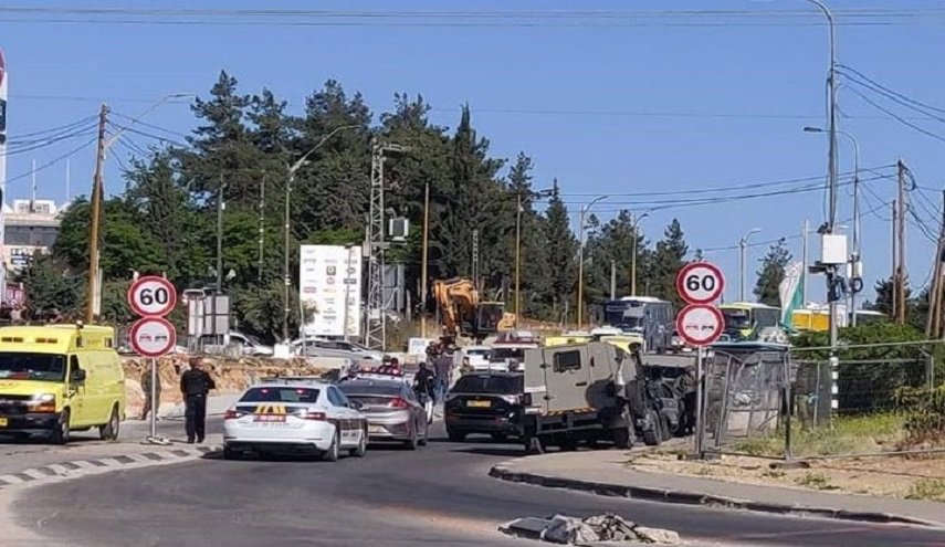 قوات الاحتلال تطلق النار على فتاة فلسطينية بزعم محاولتها تنفيذ عملية طعن