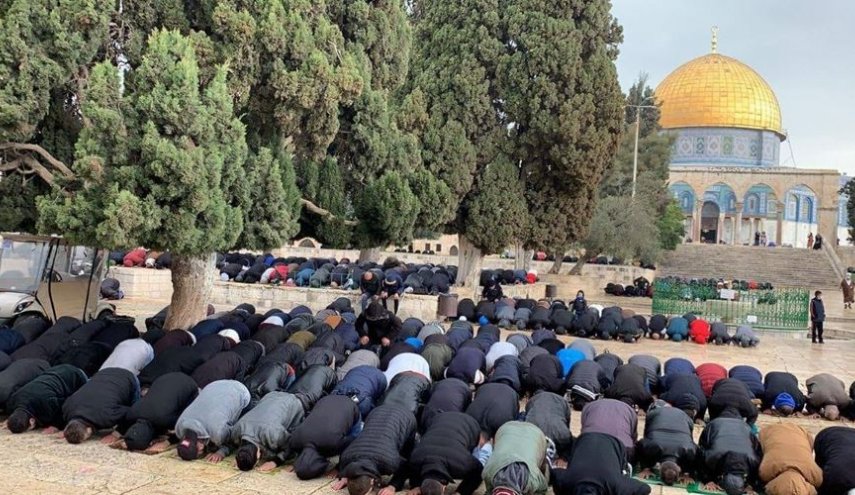 الأردن يطالب الاحتلال بوقف استفزازاته بالأقصى