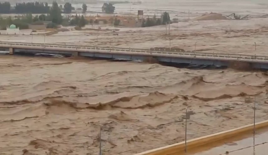 ارتفاع ضحايا سيول الجزائر إلى 5 أشخاص