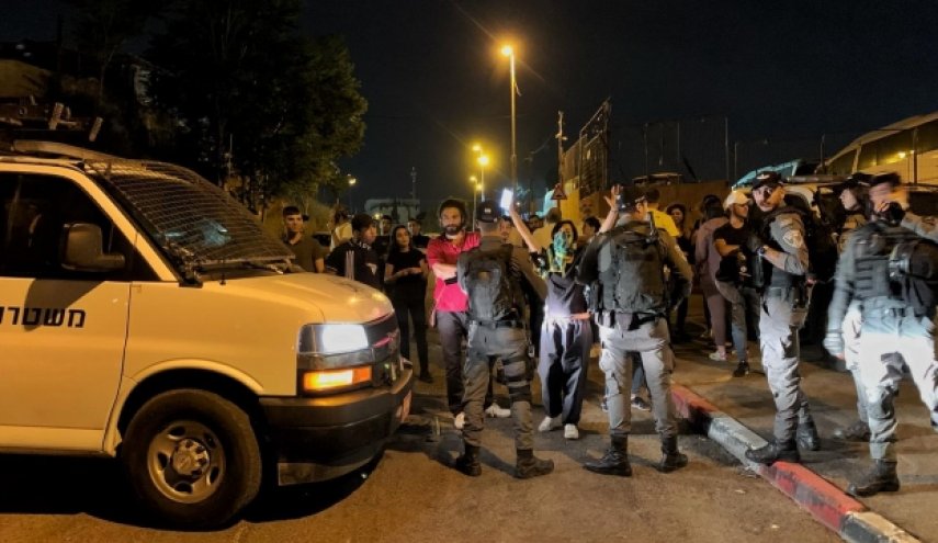 الاحتلال يحاصر حيّ الشيخ جرّاح في القدس والقسّام يهدّد
