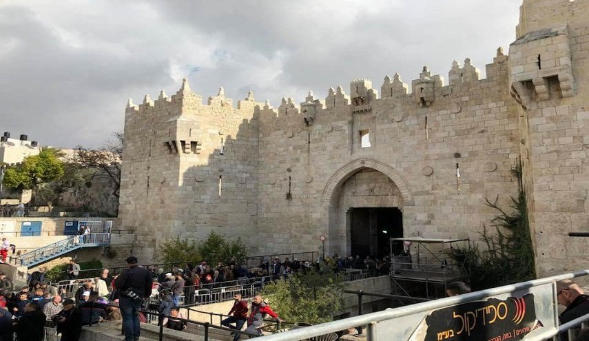لهذا السبب..الاحتلال سيغلق باب العمود وأحياء بالقدس يوم الأحد

