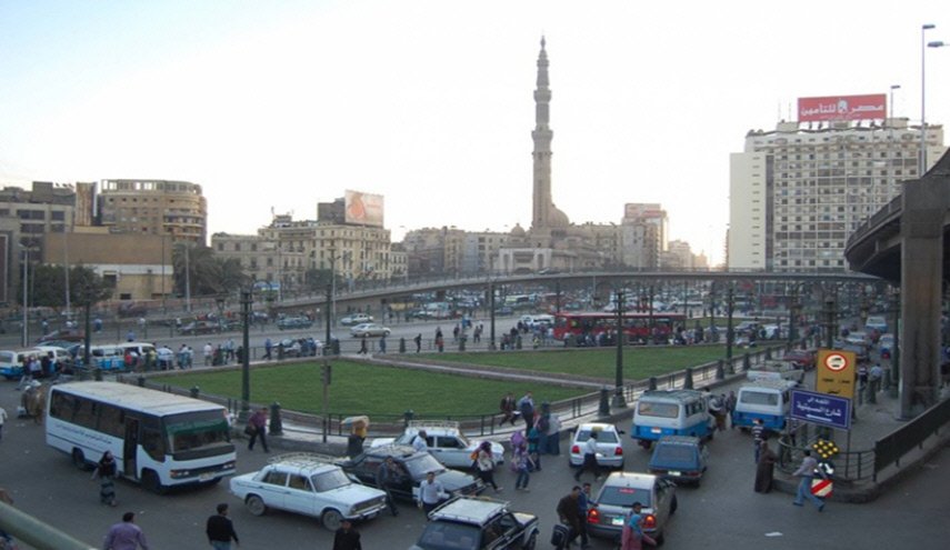 حريق هائل في سوق بالقرب من رمسيس بالقاهرة
