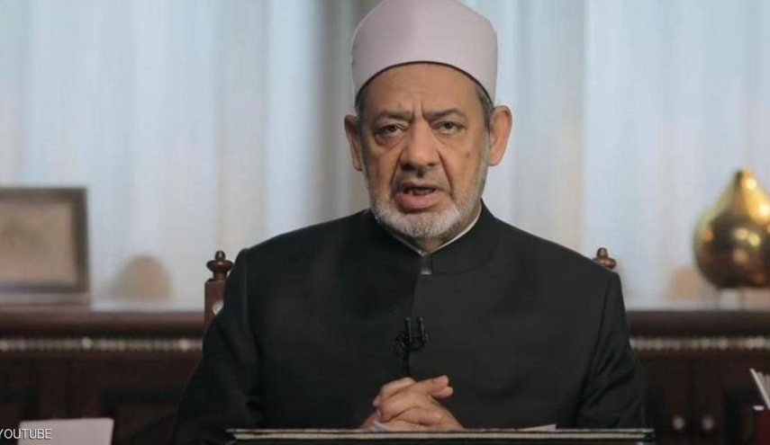 شيخ الأزهر: للمرأة حرية السفر دون محرم ونصيب من ثروة الزوج