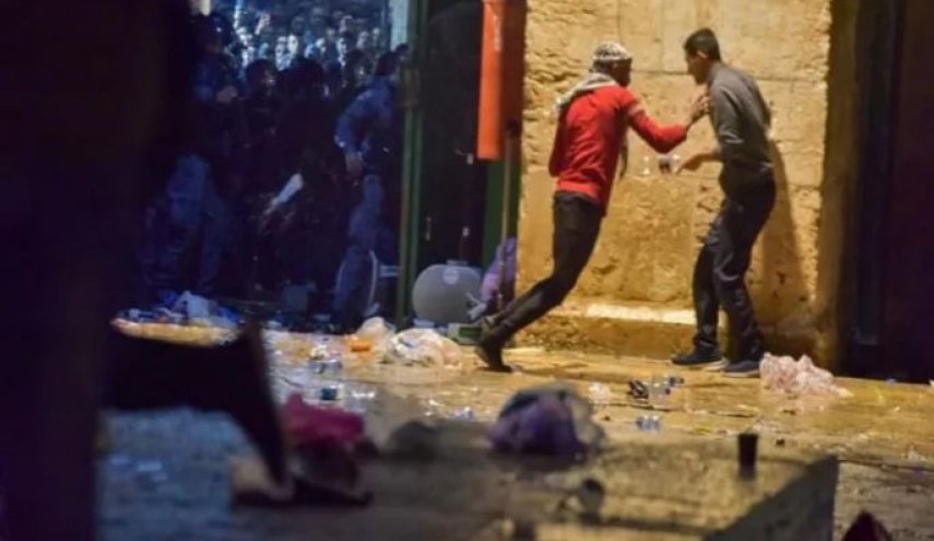 سفير الإمارات بين اللقاءات الرسمية مع الصهاينة وبسطات الفلافل!