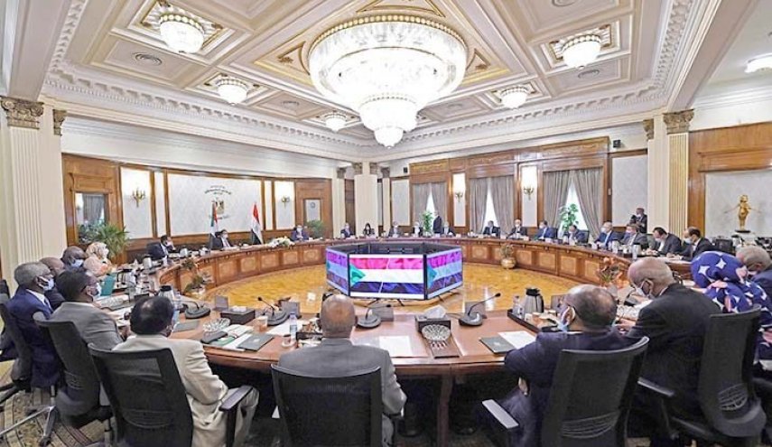 الإمارات تعقد صفقة بمليار دولار مع إثيوبيا… وخبراء مصريون يهاجمون دور أمريكا