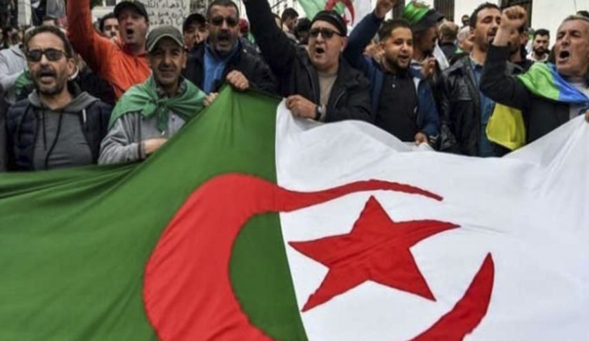 الجزائر.. نحو 1500 قائمة ستشارك في الانتخابات التشريعية المبكرة
