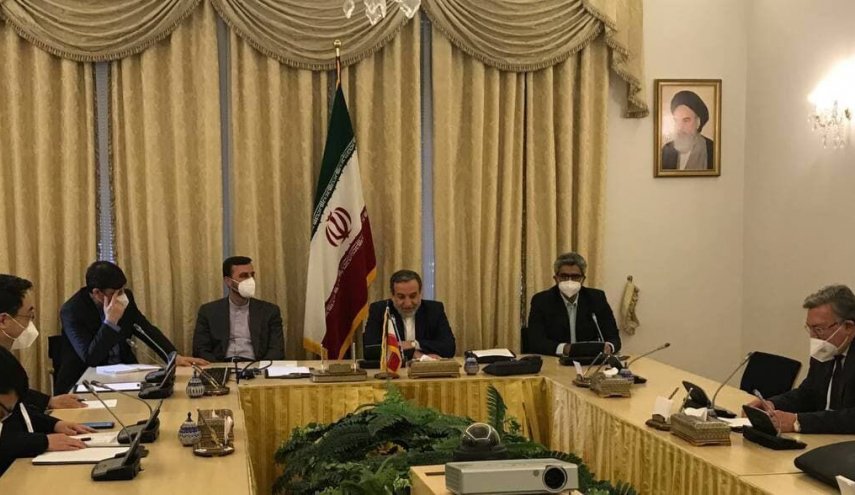 اجتماع ثلاثي بين إيران وروسيا والصين في فيينا
