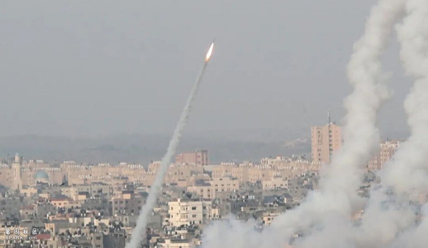 المقاومة الفلسطينية تقصف مستوطنة 