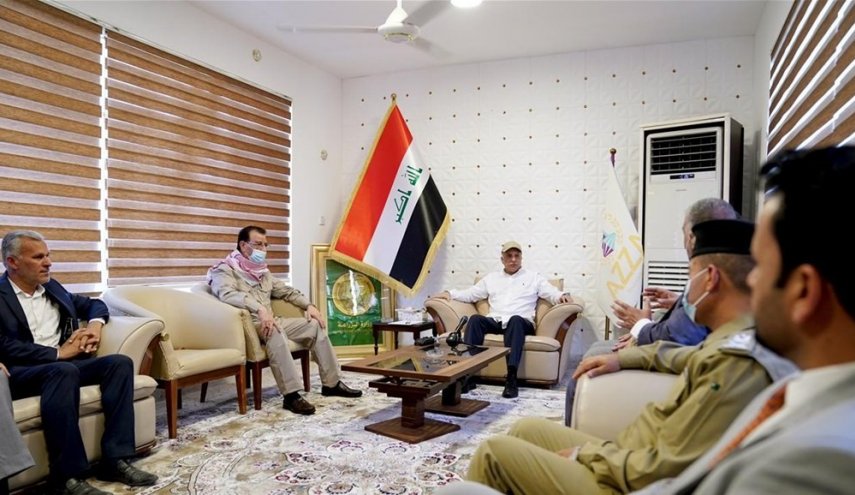 بالصور.. رئيس الوزراء العراقي يصل الى محافظة واسط
