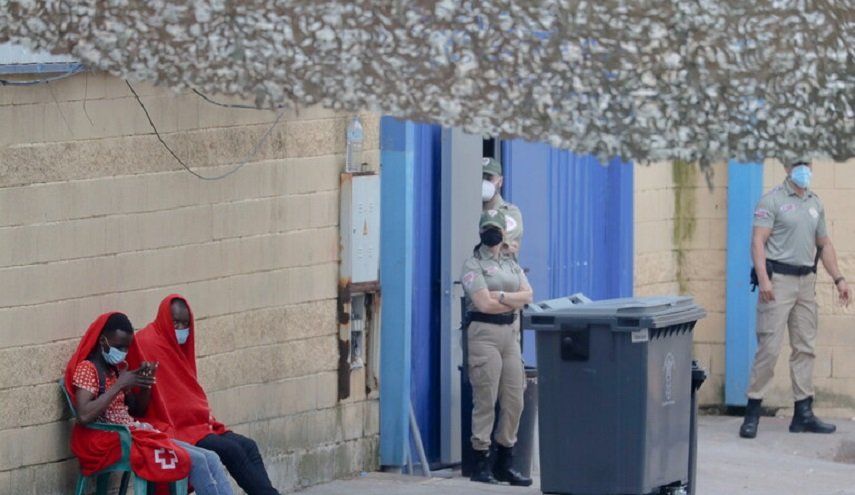 إسبانيا تعيد 6500 مهاجر إلى المغرب