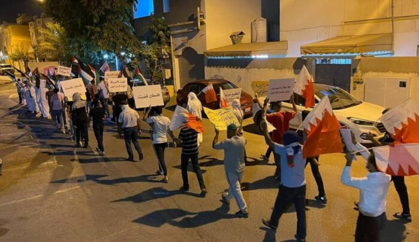 البحرين: تظاهرات دعما لفلسطين ومطالبة بإطلاق سراح السجناء السياسيين
