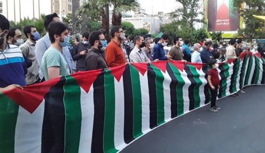 الفرحة تعم ساحة فلسطين في العاصمة طهران