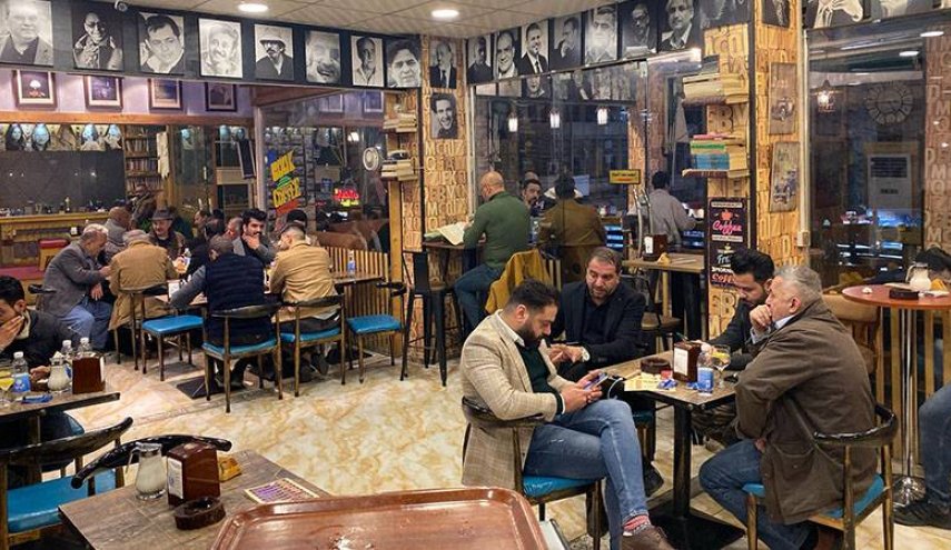 مقهى في العراق يشجع زبائنه على تلقي لقاح كورونا على طريقته الخاصة