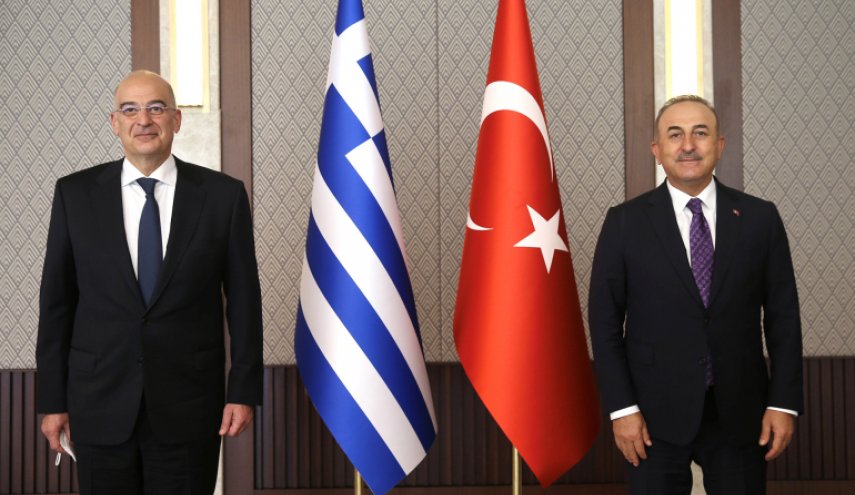 اليوم.. وزير الخارجية التركي يصل الى اليونان في زيارة تستغرق يومين

