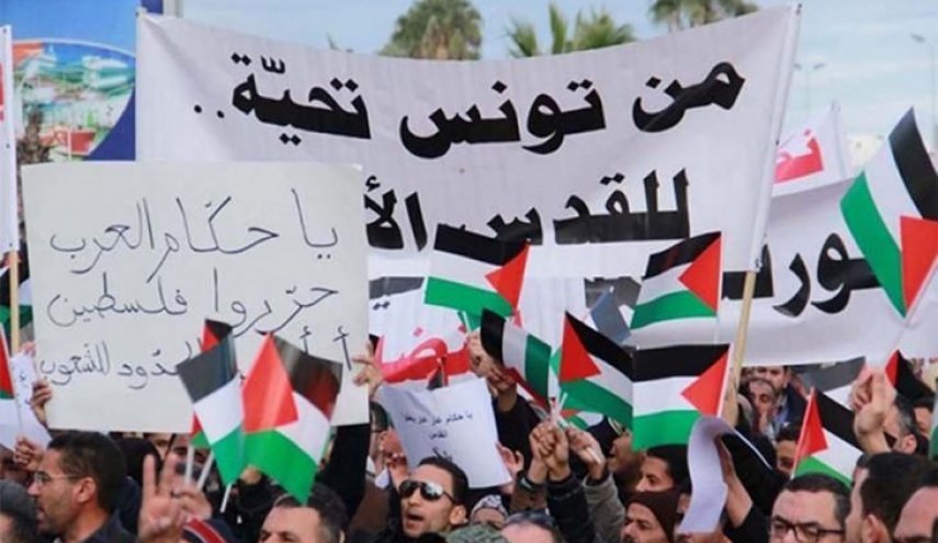 تونس تتجه لإلغاء التأشيرة على الفلسطينيين ودعوات لتجريم التطبيع الثقافي
