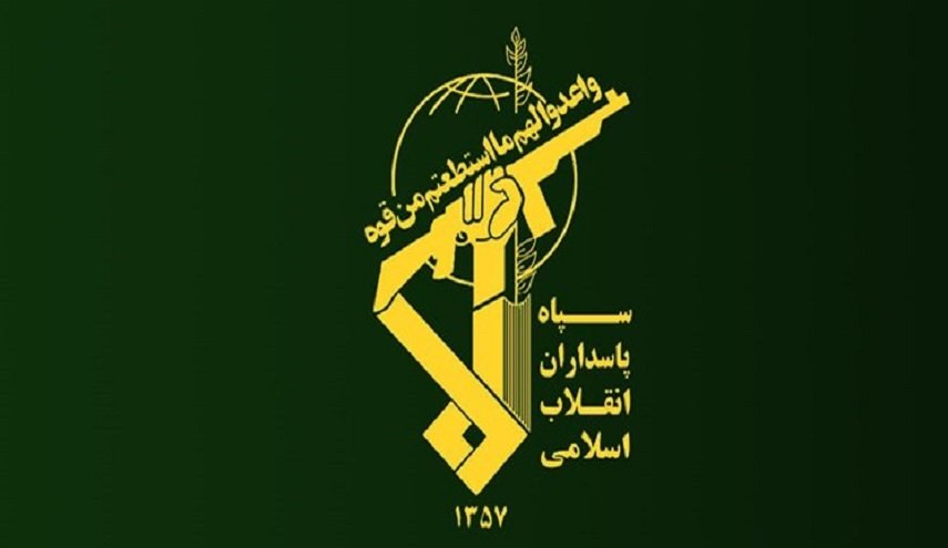 حرس الثورة: دعم ولاية الفقيه والتواجد في ساحات الثورة ضمان لصون البلاد من المؤامرات 