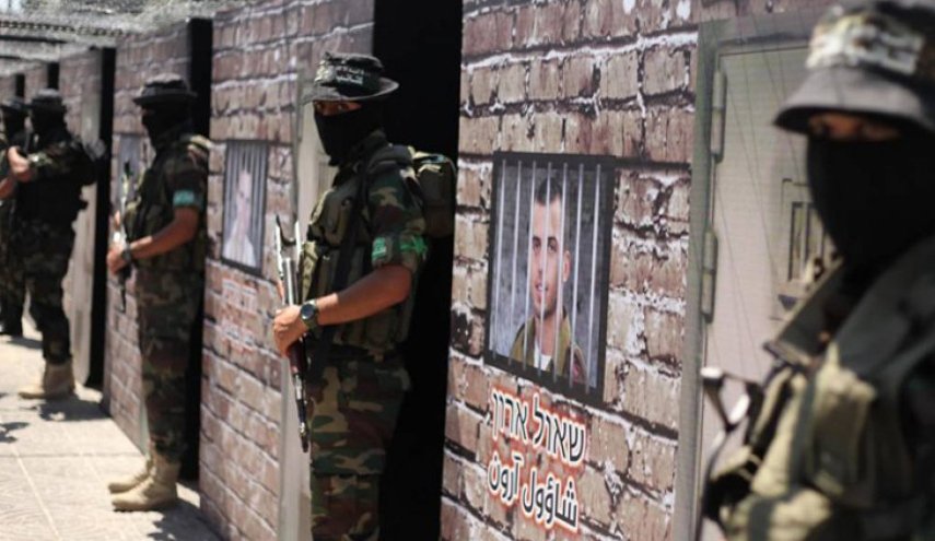 صحيفة عبرية: صفقة تبادل الأسرى مع 