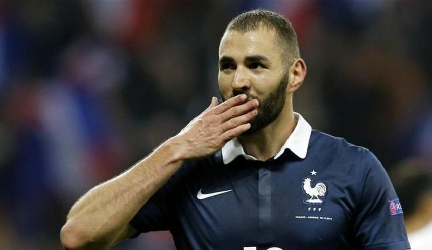 بنزيما سعيد بعودته لمنتخب 'الديوك'