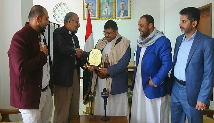 محمد علي الحوثي يلتقي بممثل حركة حماس في صنعاء