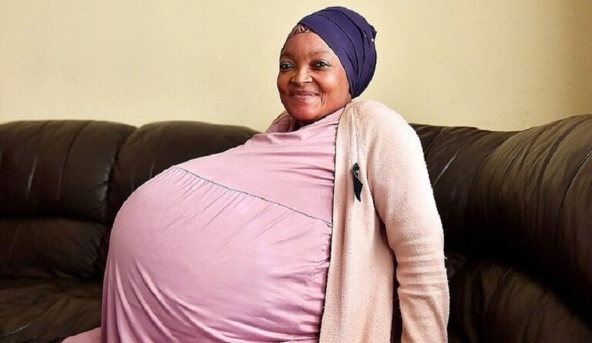 إمرأة في جنوب إفريقيا تلد 10 توائم
