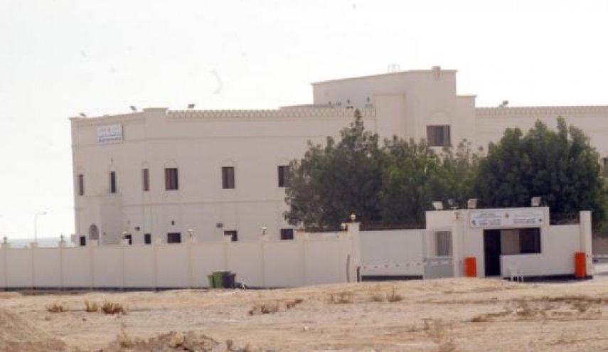 معتقلون بحرينيون يرفعون التكبيرات بعد استشهاد حسين بركات