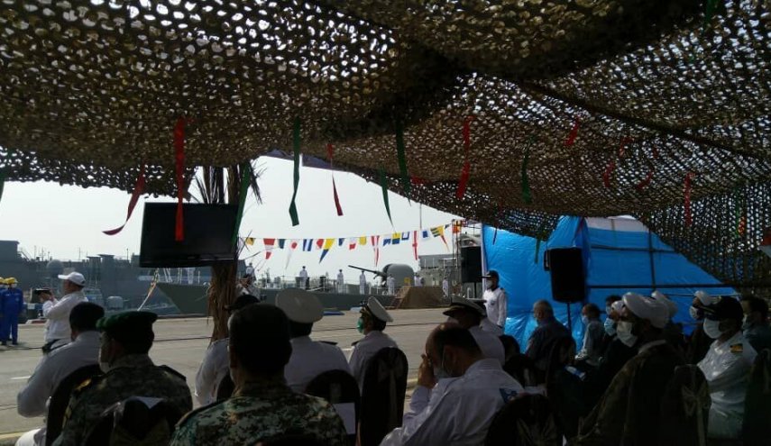 وزير الدفاع: انضمام مدمرة دنا لاسطول البحرية سيعزز دفاعنا الاستراتيجي 