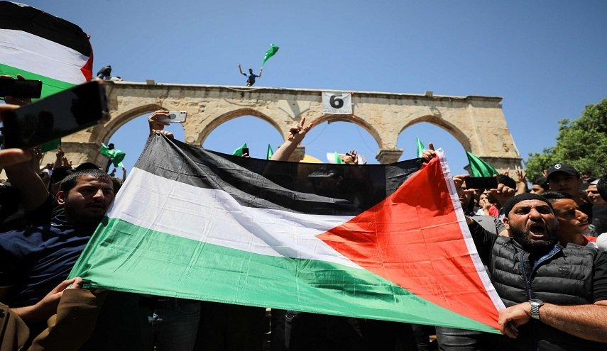 دعوات لمسيرة حاشدة والاشتباك مع الاحتلال على حاجز 'بيت إيل'
