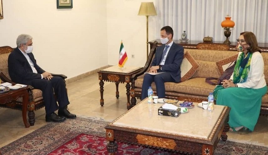 سفير إيران لدى باكستان يبحث ومبعوث أوروبا السلام في أفغانستان