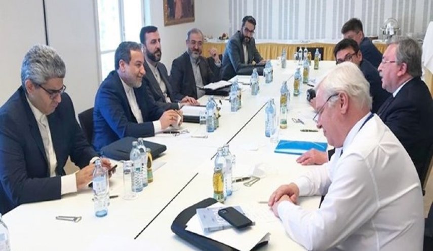 مشاورات بين الوفدين الإيراني والروسي في فيينا