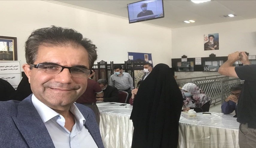 شاهد.. مشاركة كثيفة في الانتخابات في السفارة الایرانیة ببغداد
