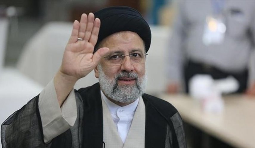 رئيسي: سأبقى على العهد الذي قطعته مع الشعب ولن أتوانى عن خدمته