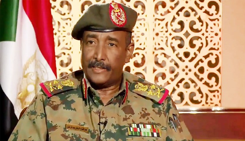 البرهان يمنح النيل الأزرق وجنوب كردفان حكما ذاتيا في السودان
