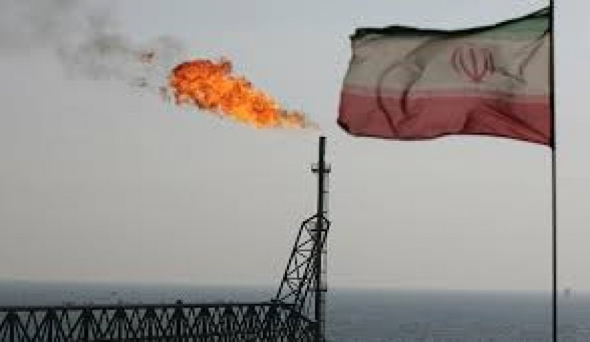 رویترز: ایران با لغو تحریم‌ها قادر است به سرعت به بازار نفت بازگردد 
