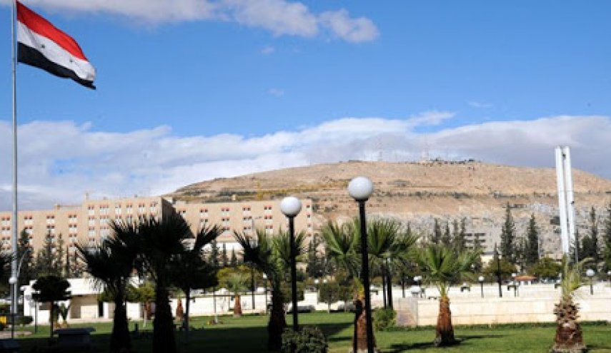 الحرارة أعلى من معدلاتها والجو حار وصحو بشكل عام