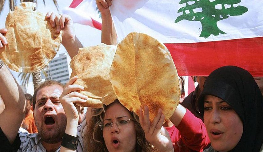 لبنان.. نقص مادة المازوت يهدد بانقطاع الخبز
