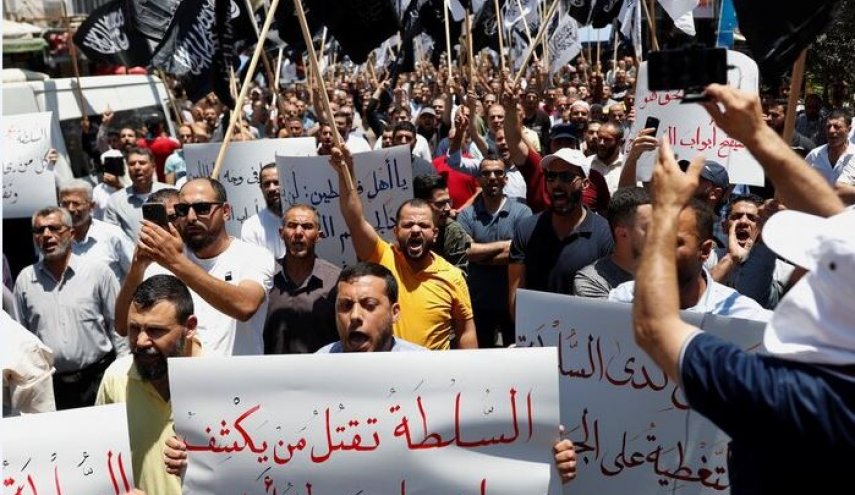 عطوان: بعد الاغتيال الوحشي لـ'نزار بنات'.. نعم الشعب يريد فورا إسقاط السلطة 