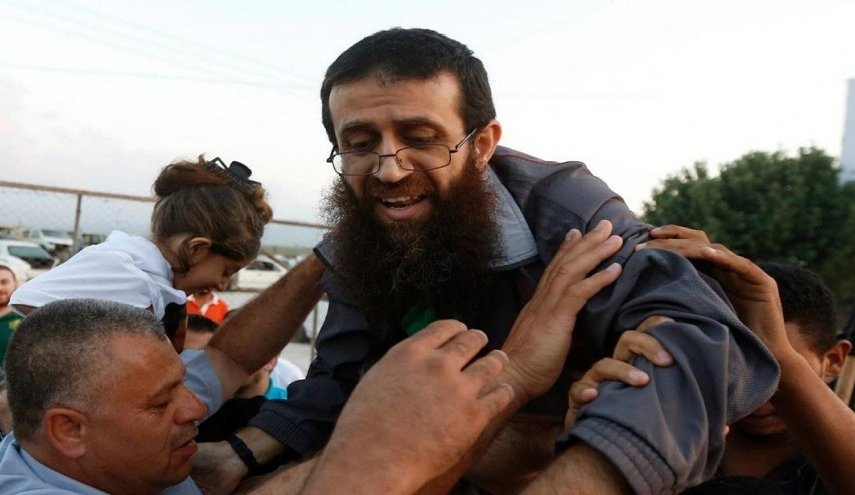 القيادي خضر عدنان يهدي انتصاره لشهداء معركة 