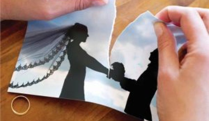 تزوج أربع مرات وطلق 3 مرات خلال شهر واحد!
