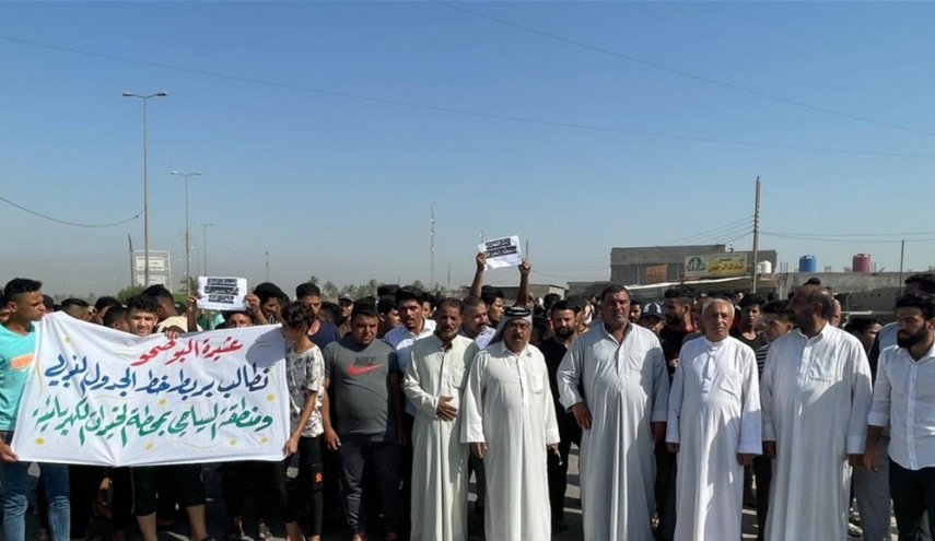 بالصور.. وقفة احتجاجية على إثر تردي الطاقة الكهربائية في كربلاء