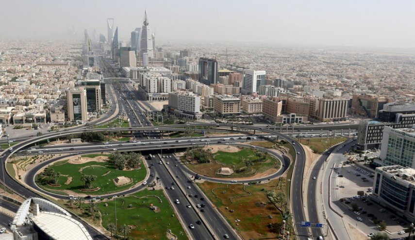السعودية تقترب من تسجيل نصف مليون إصابة بكورونا
