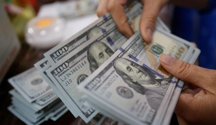 الاحتلال يقرر عدم السماح بنقل الأموال القطرية إلى غزة عبر حقائب
