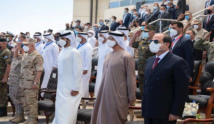 مصر.. السيسي يفتتح قاعدة عسكرية بحرية متاخمة لليبيا