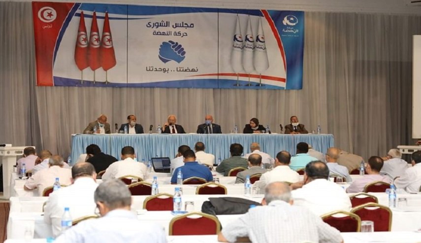 النهضة التونسية تدعو لتشكيل حكومة سياسية برئاسة المشيشي