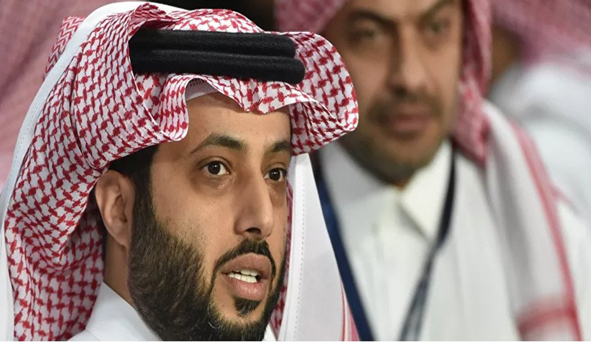 هل قصد تركي آل الشيخ بتغريدته الغامضة ضاحي خلفان؟