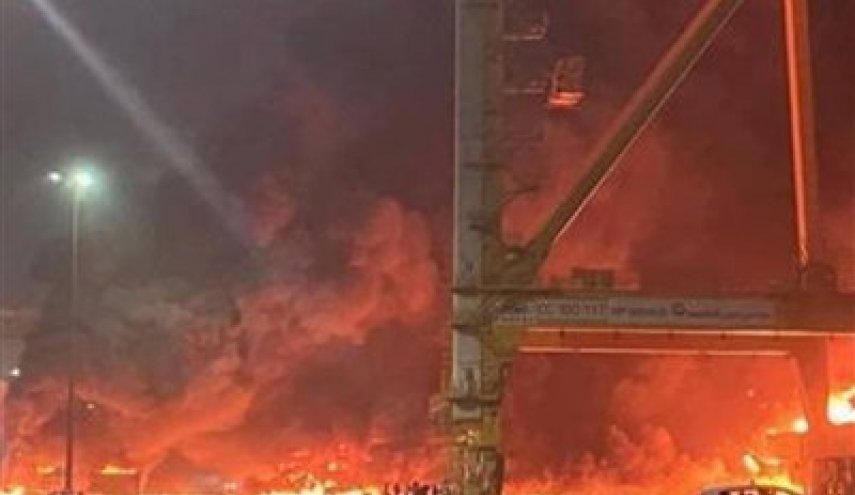 شاهد: صور وفيديوهات جديدة من انفجار ميناء دبي