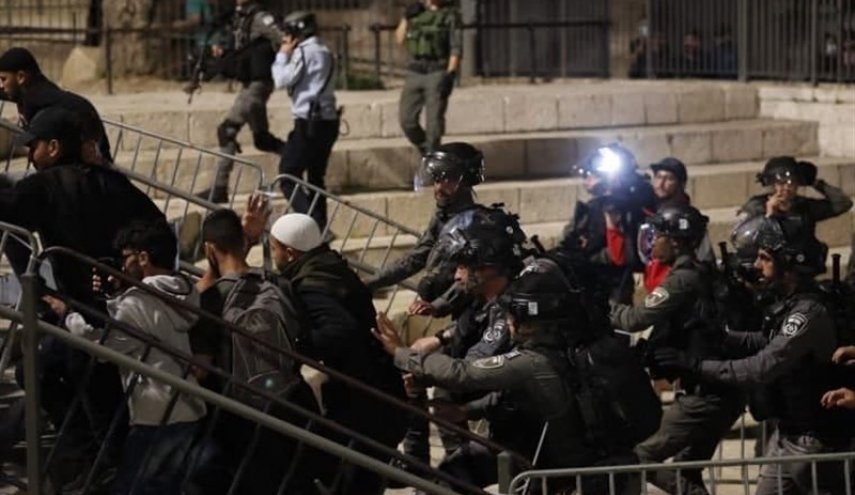 زخمی شدن ۵۶ فلسطینی در نابلس
