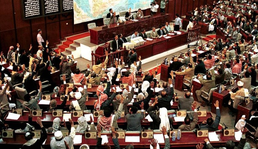 البرلمان اليمني يندد بالدور الامريكي البريطاني المعرقل لمساعي السلام