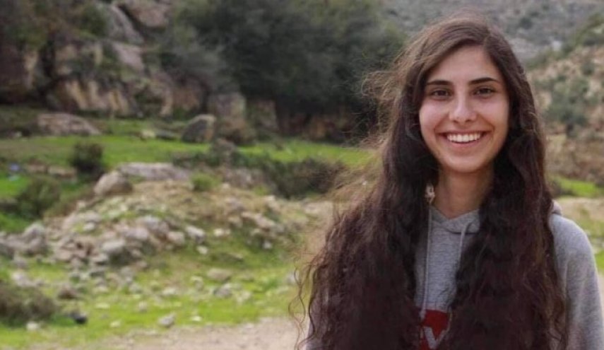 قوات الاحتلال تعتقل فلسطينية بتهمة غريبة
